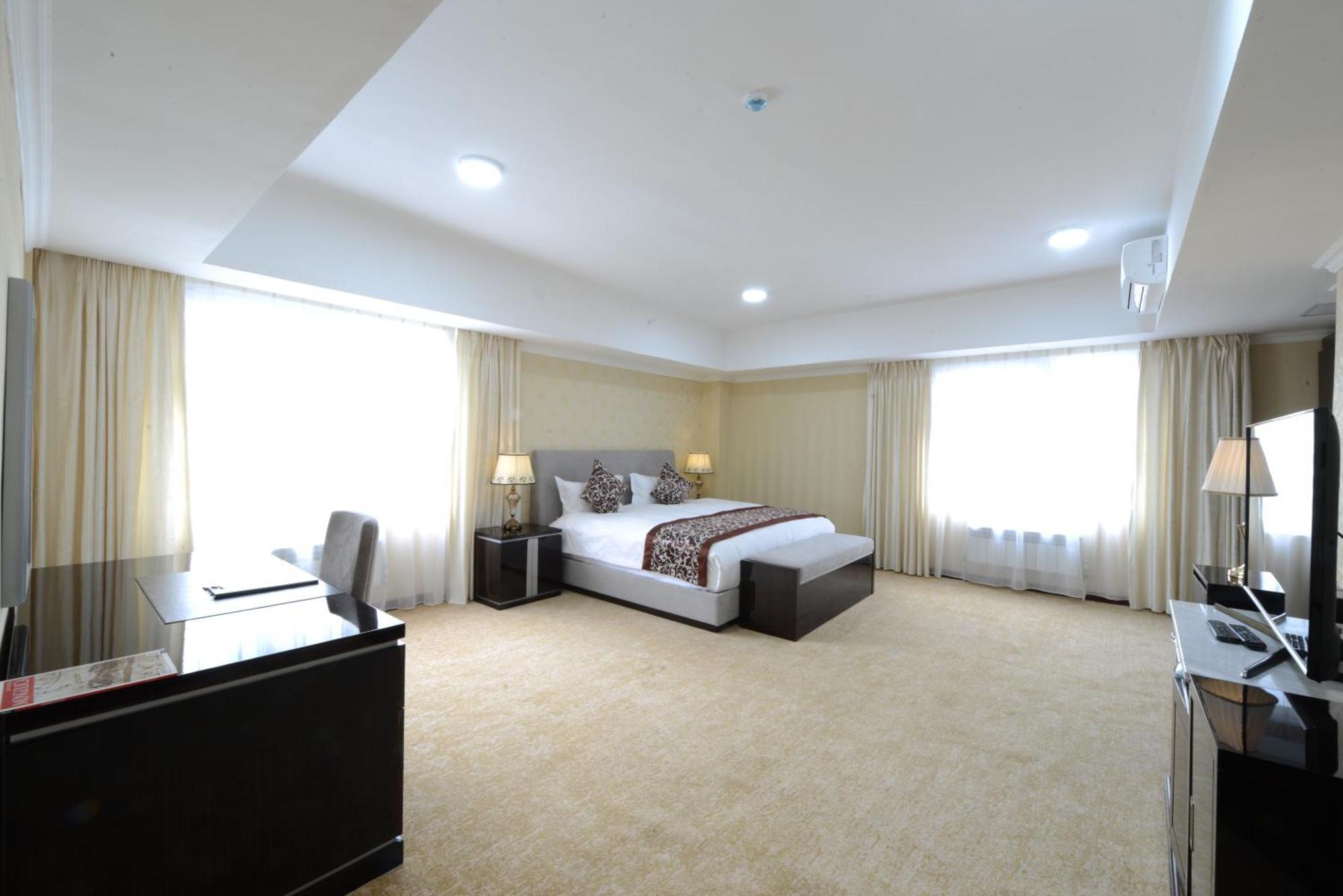 Alpha Hotel Уланбатар Екстериор снимка