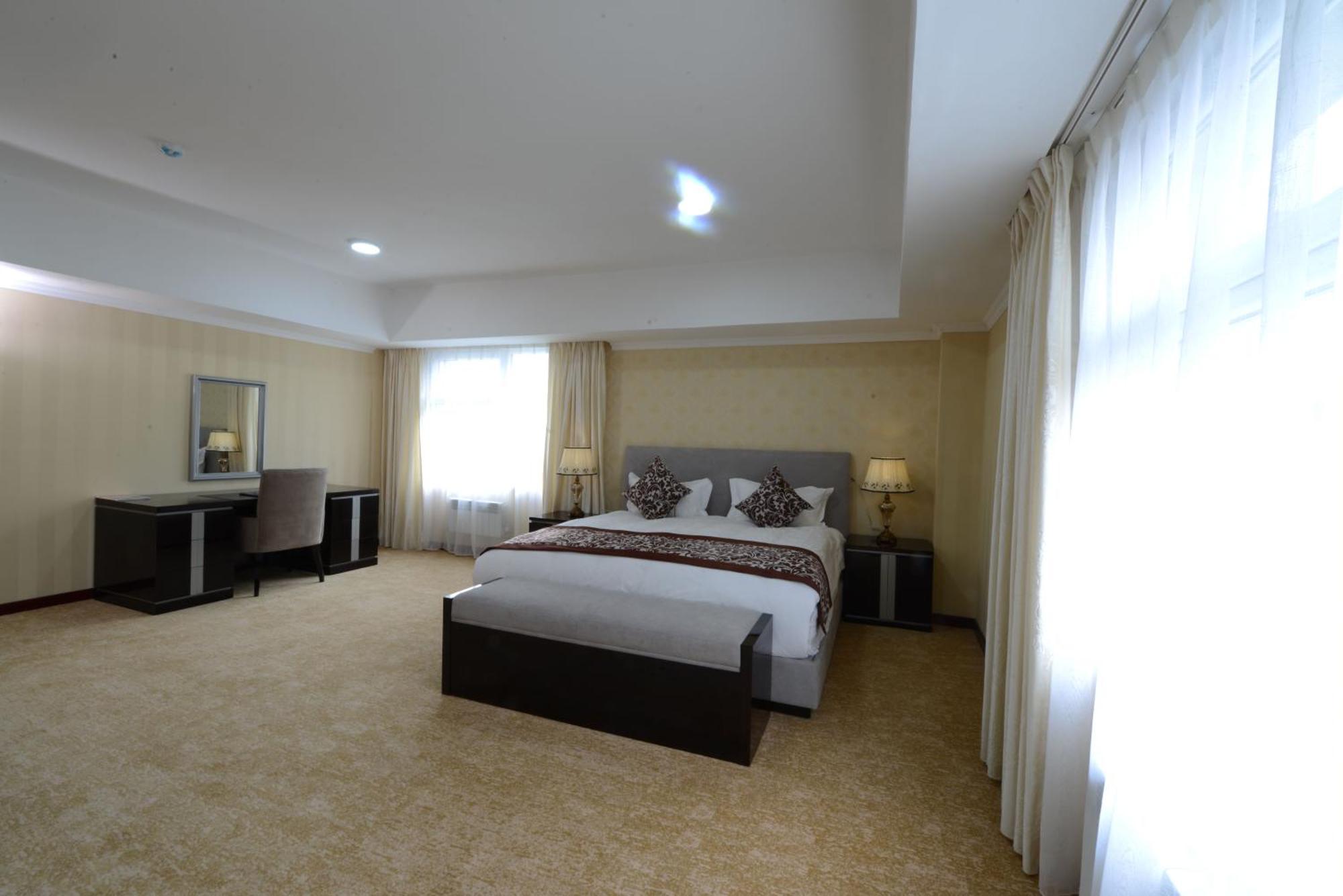 Alpha Hotel Уланбатар Екстериор снимка