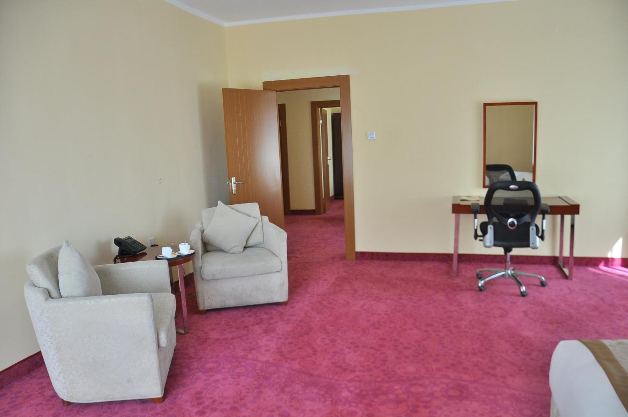 Alpha Hotel Уланбатар Екстериор снимка
