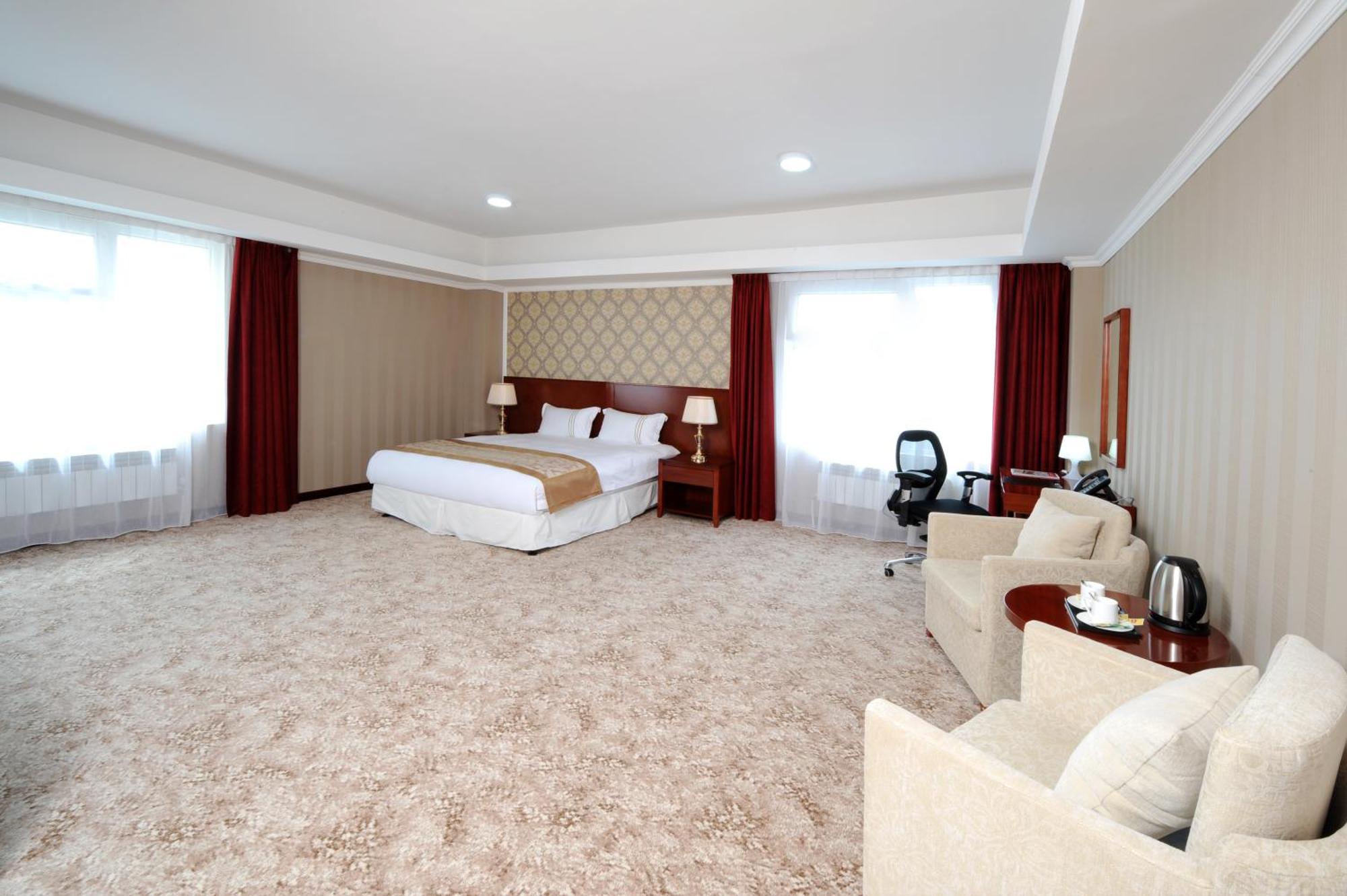 Alpha Hotel Уланбатар Екстериор снимка